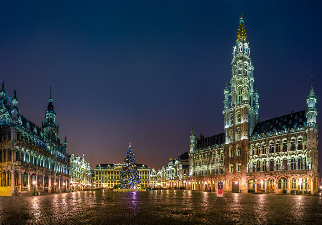 Christmas tree in Grand-Place, Brussels